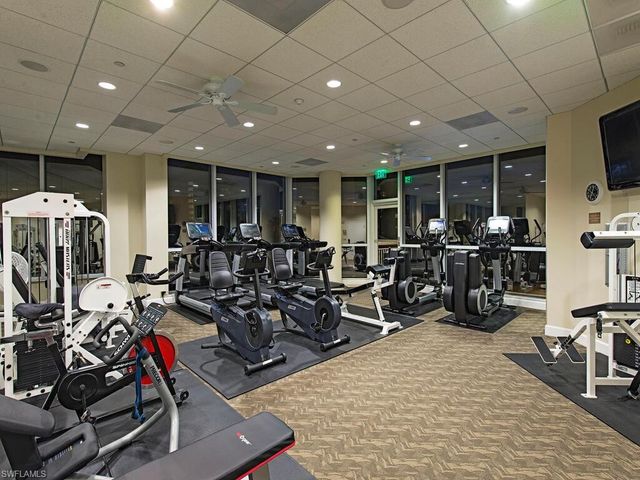 60 Seagate DR # 1702, Naples, FL 34103