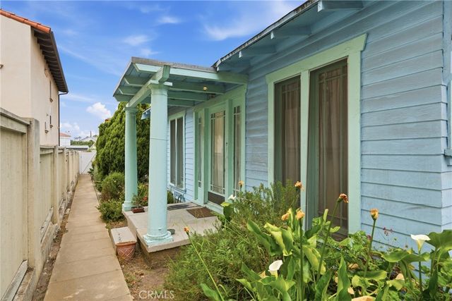 922 S Pacific Coast, Redondo Beach, CA 90277