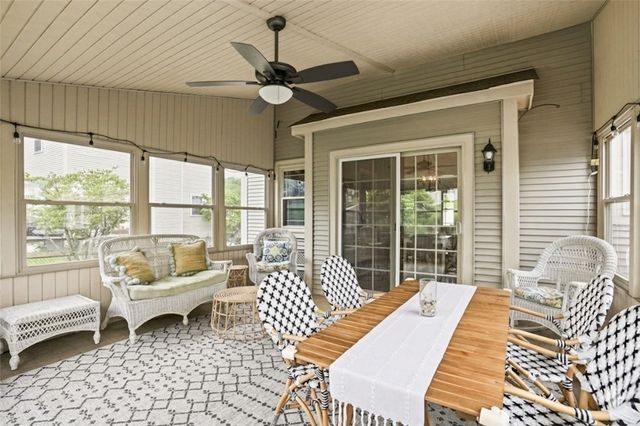 333 Warrick Dr, Seven Fields Boro, PA 16046