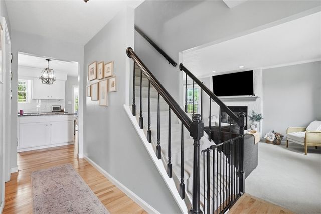 333 Warrick Dr, Seven Fields Boro, PA 16046