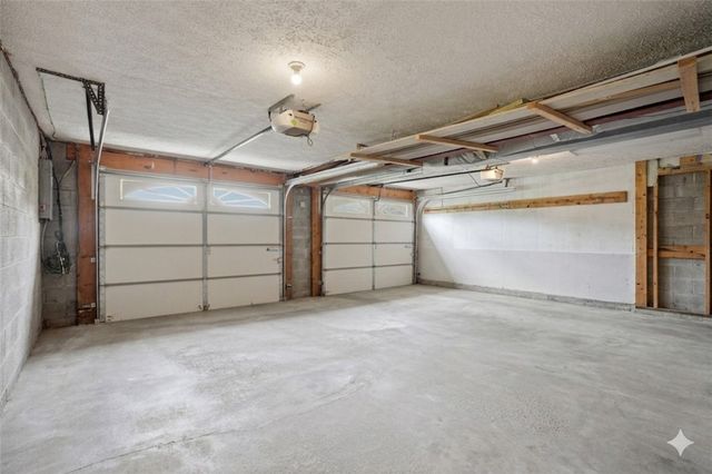 333 Warrick Dr, Seven Fields Boro, PA 16046