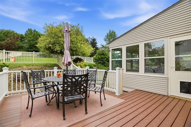 333 Warrick Dr, Seven Fields Boro, PA 16046