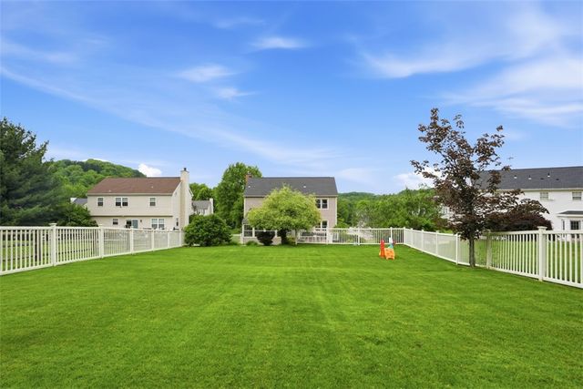 333 Warrick Dr, Seven Fields Boro, PA 16046