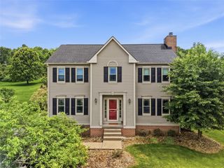 333 Warrick Dr, Seven Fields Boro, PA 16046