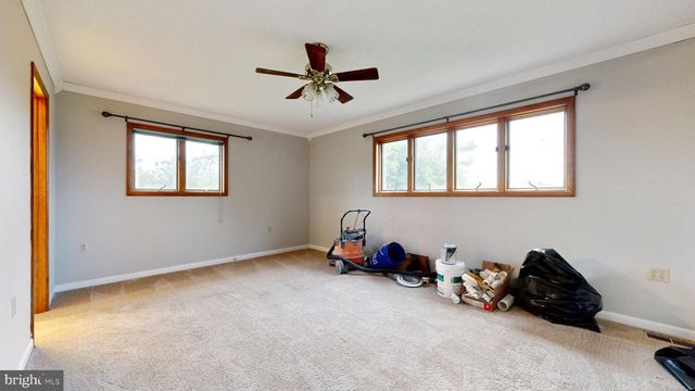 40 MARSTON DR, Martinsburg, WV 25403