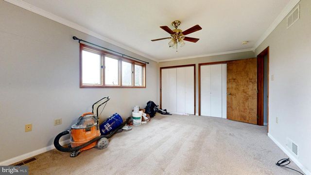 40 MARSTON DR, Martinsburg, WV 25403