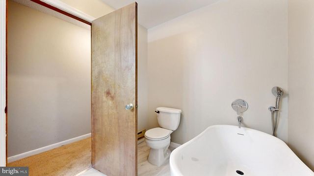 40 MARSTON DR, Martinsburg, WV 25403