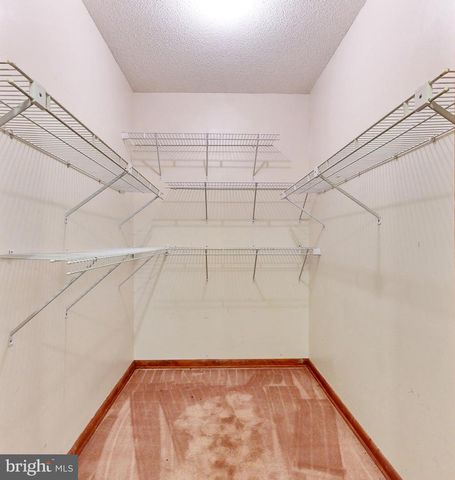 40 MARSTON DR, Martinsburg, WV 25403