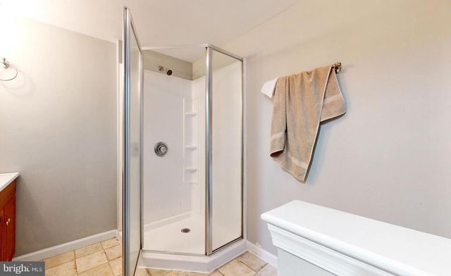 40 MARSTON DR, Martinsburg, WV 25403
