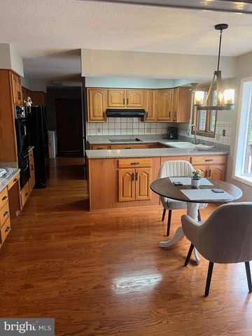 40 MARSTON DR, Martinsburg, WV 25403