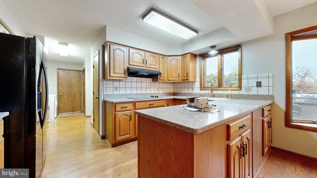 40 MARSTON DR, Martinsburg, WV 25403