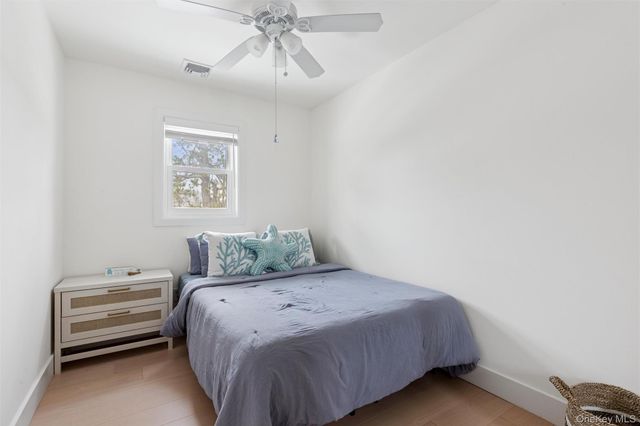 34 Starboard Road, Hampton Bays, NY 11946