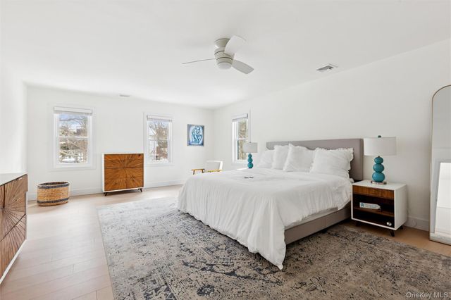 34 Starboard Road, Hampton Bays, NY 11946