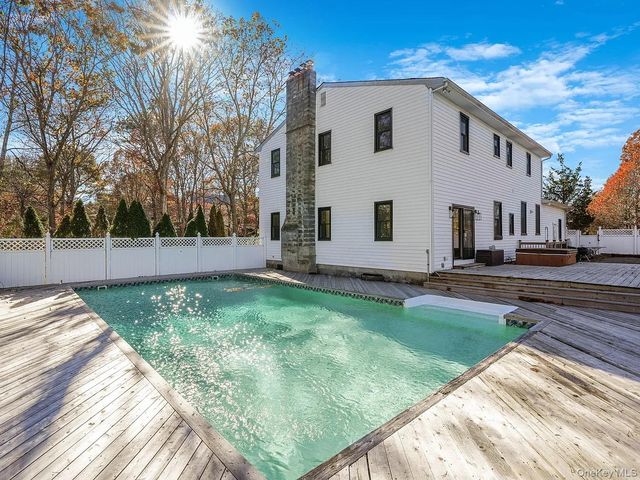 34 Starboard Road, Hampton Bays, NY 11946
