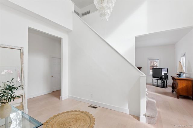 34 Starboard Road, Hampton Bays, NY 11946