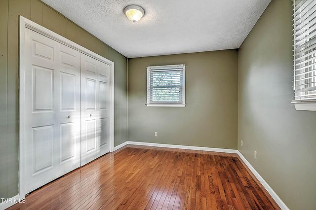 542 Mosswood Lane, Bristol, VA 24201