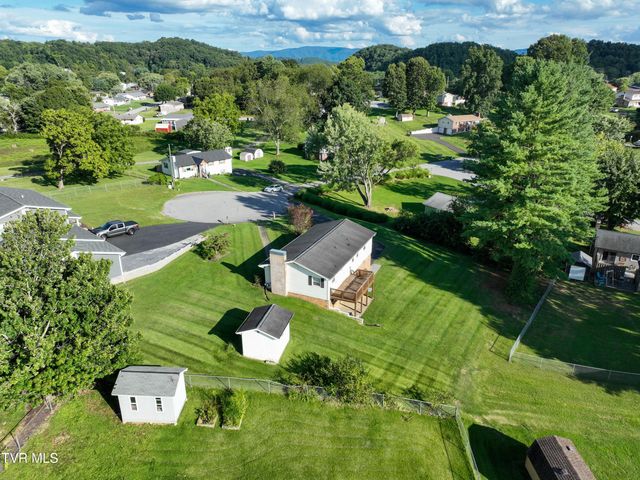 542 Mosswood Lane, Bristol, VA 24201