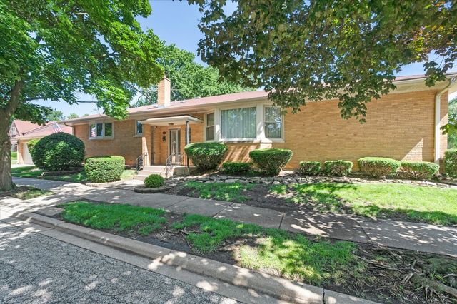 418 East End Avenue, Hillside, IL 60162