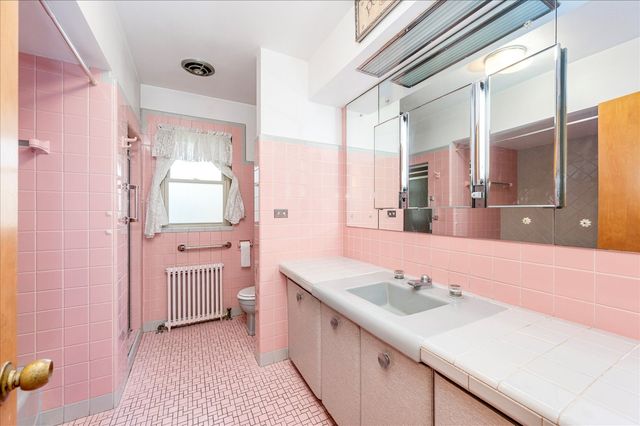 418 East End Avenue, Hillside, IL 60162