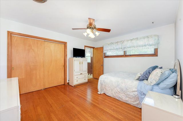418 East End Avenue, Hillside, IL 60162