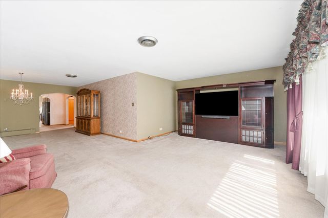 418 East End Avenue, Hillside, IL 60162