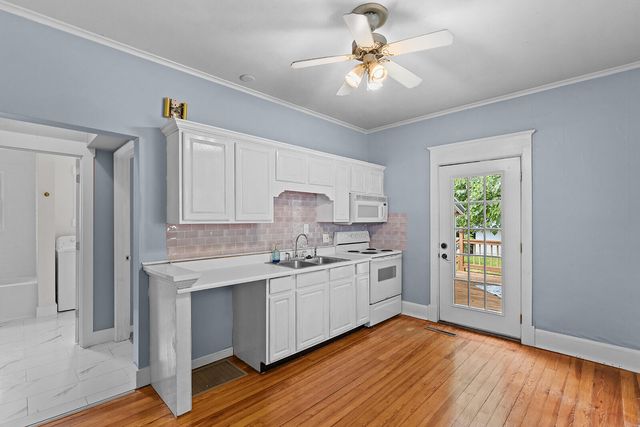 1605 E Cairo Street, Springfield, MO 65802