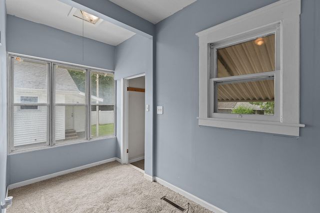 1605 E Cairo Street, Springfield, MO 65802