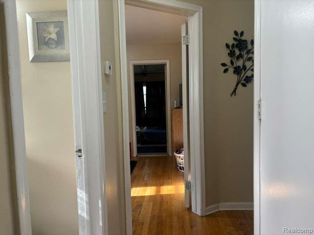 26126 N 26126 STUDENT Avenue, Redford Charter Township, MI 48239