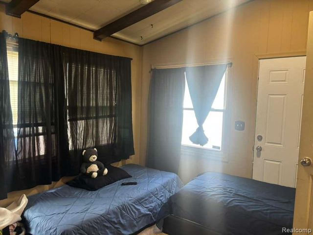 26126 N 26126 STUDENT Avenue, Redford Charter Township, MI 48239