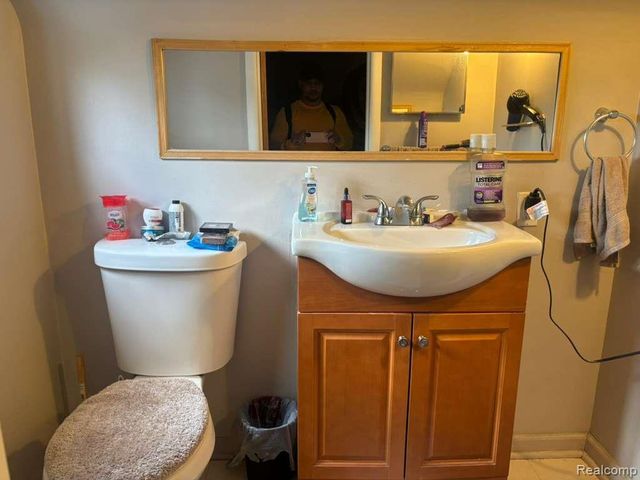 26126 N 26126 STUDENT Avenue, Redford Charter Township, MI 48239