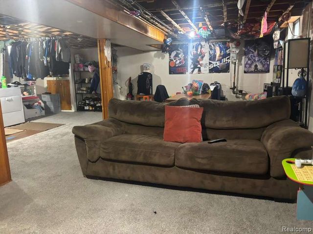 26126 N 26126 STUDENT Avenue, Redford Charter Township, MI 48239