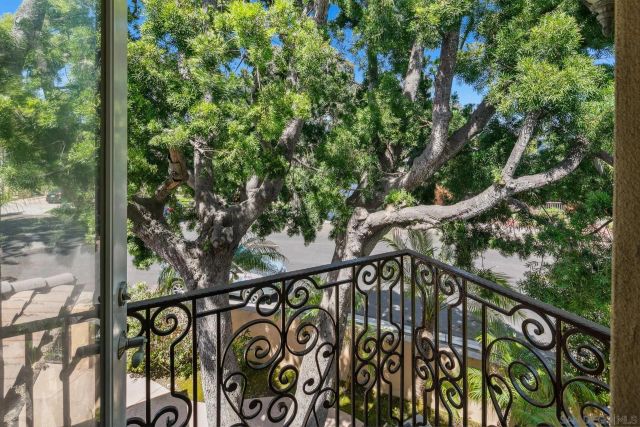 1100 Pine St, Coronado, CA 92118