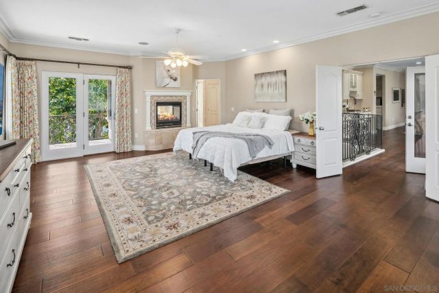 1100 Pine St, Coronado, CA 92118