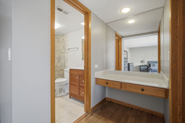 1380 Oakwood Avenue 306, Des Plaines, IL 60016