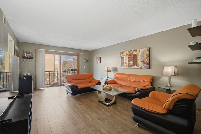 1380 Oakwood Avenue 306, Des Plaines, IL 60016