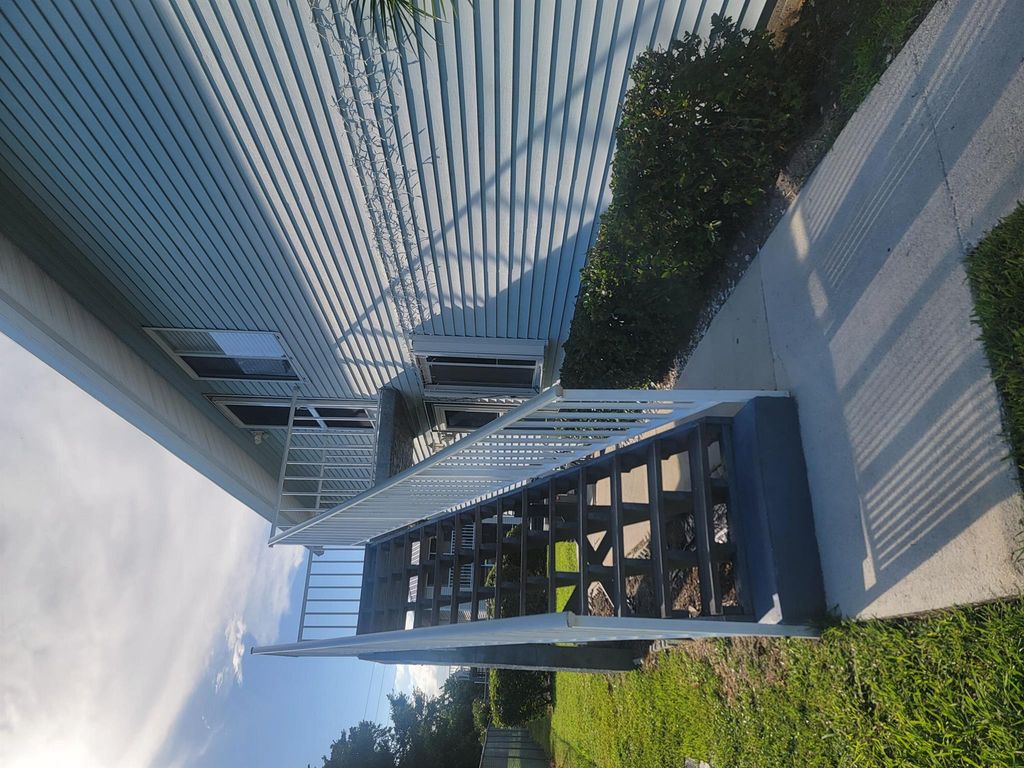 109 SE Village Drive 109, Port St Lucie, FL 34952