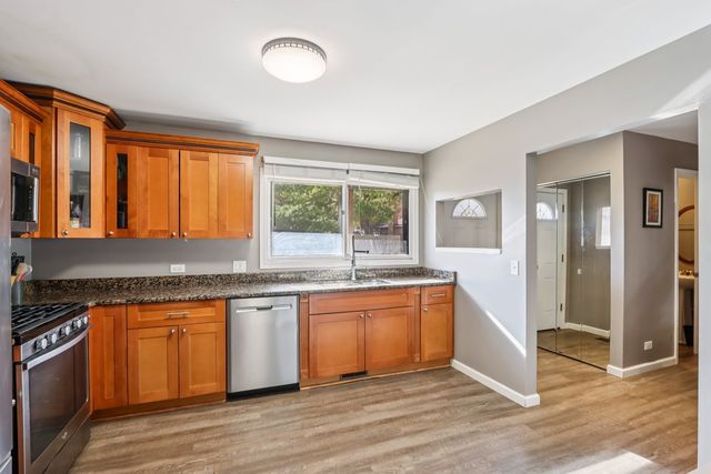 75 Mineola Road 75, Fox Lake, IL 60020