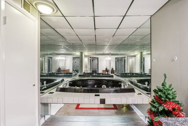 75 Mineola Road 75, Fox Lake, IL 60020