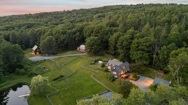 184 Hartland Hill Road, Hartland, VT 05048