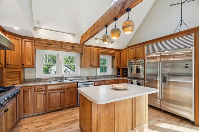 184 Hartland Hill Road, Hartland, VT 05048