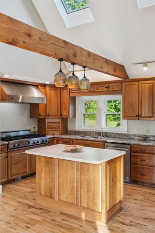 184 Hartland Hill Road, Hartland, VT 05048