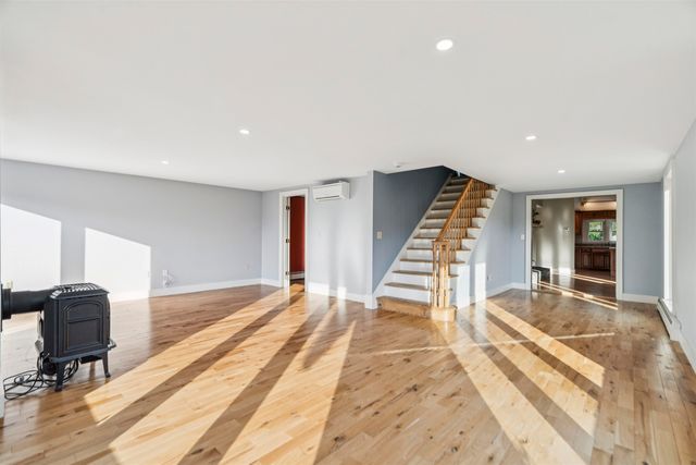 184 Hartland Hill Road, Hartland, VT 05048