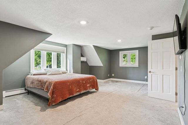 184 Hartland Hill Road, Hartland, VT 05048
