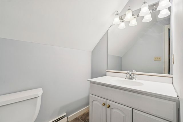 184 Hartland Hill Road, Hartland, VT 05048