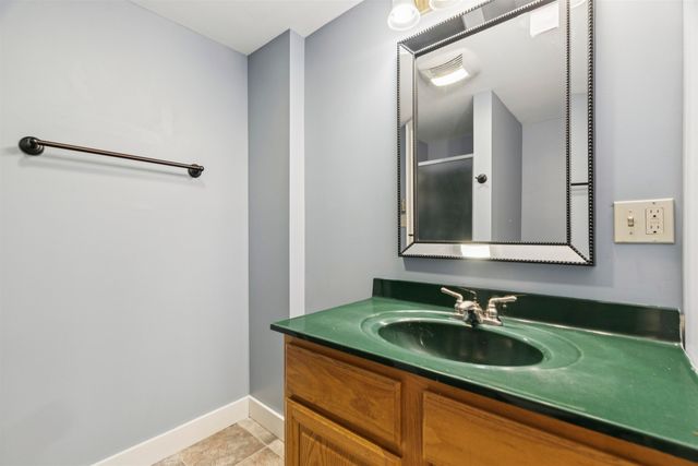 184 Hartland Hill Road, Hartland, VT 05048