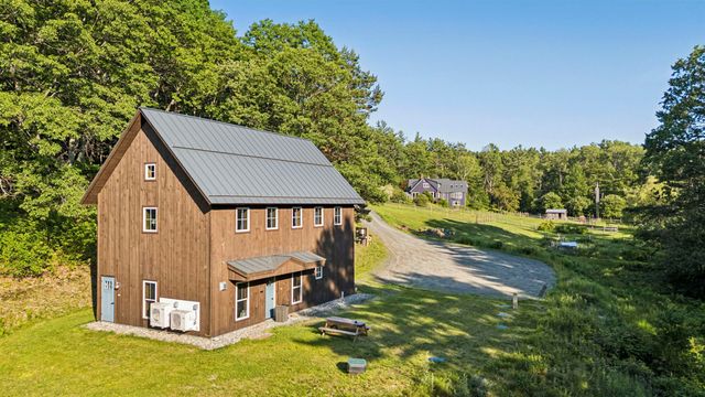 184 Hartland Hill Road, Hartland, VT 05048