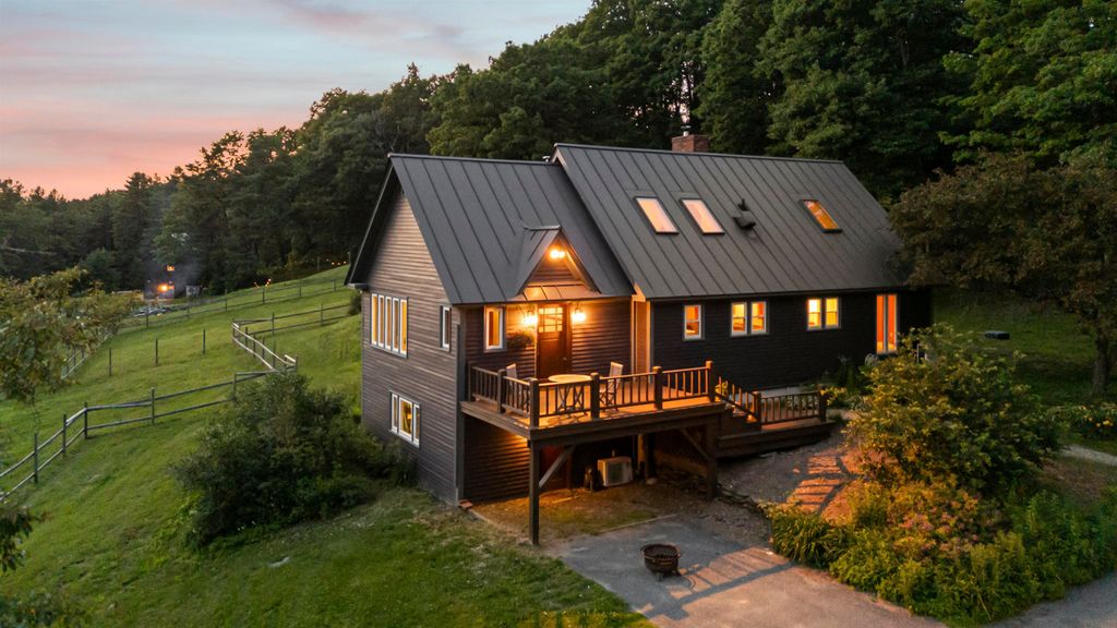 184 Hartland Hill Road, Hartland, VT 05048