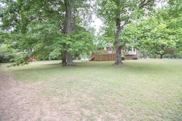 146 Volunteer Rd, Murfreesboro, TN 37128