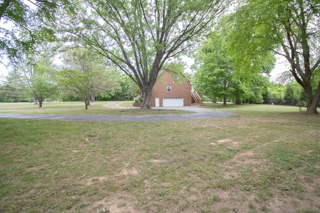 146 Volunteer Rd, Murfreesboro, TN 37128