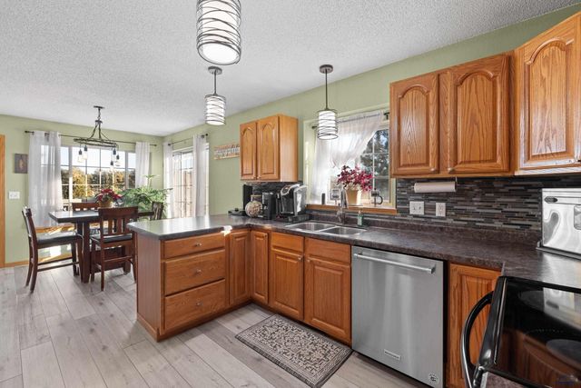 8470 HEATHER DR, Rapid City, SD 57702